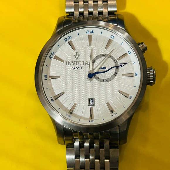 Vintage GMT Silver Invicta Watch Model 12228 - Picture 4 of 10